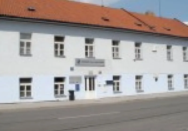  Budova původní školy