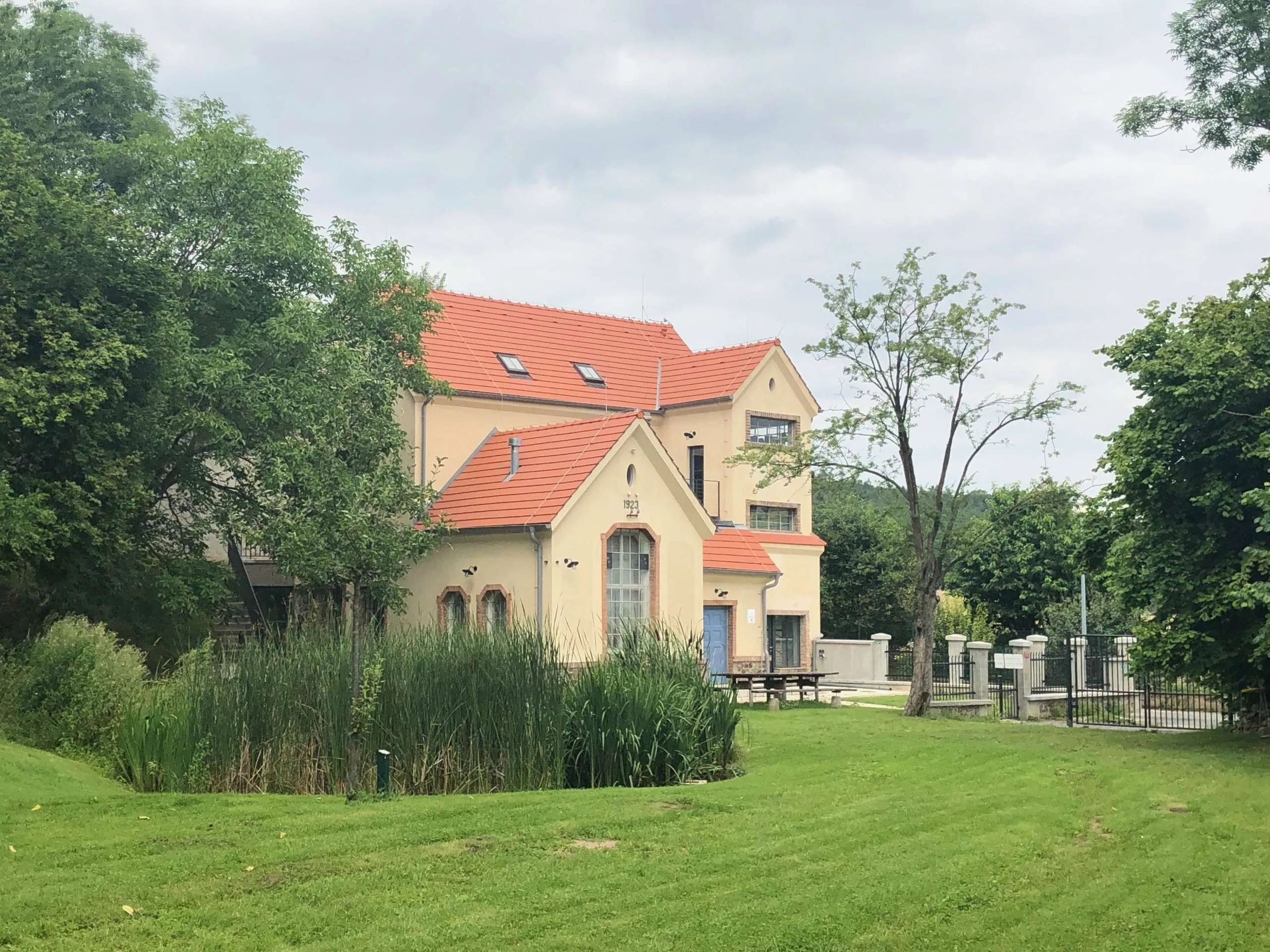 Stará vodárna v Nebušicích